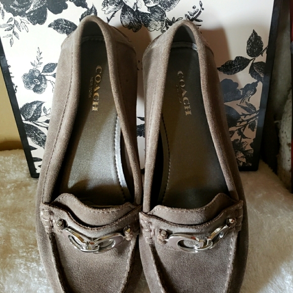 Coach Gray Size 5 1/2 Flats - Picture 6 of 7